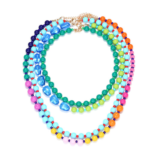 Collar múltiple de colores .